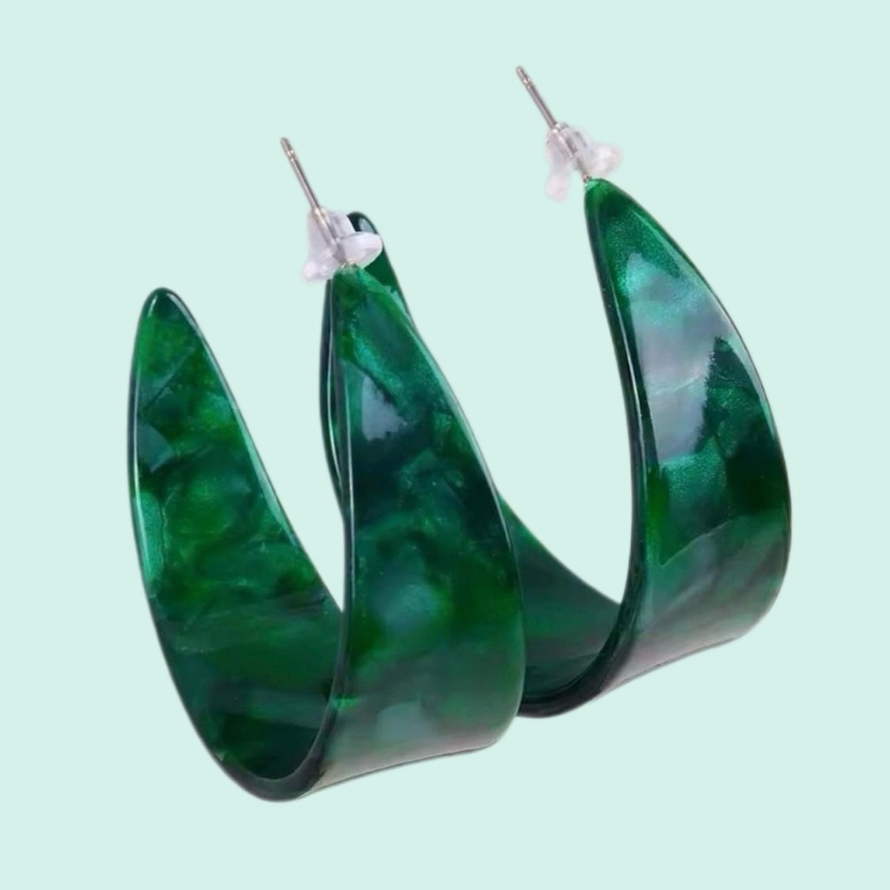 Beautiful Glossy Emerald Green Resin Hoops!